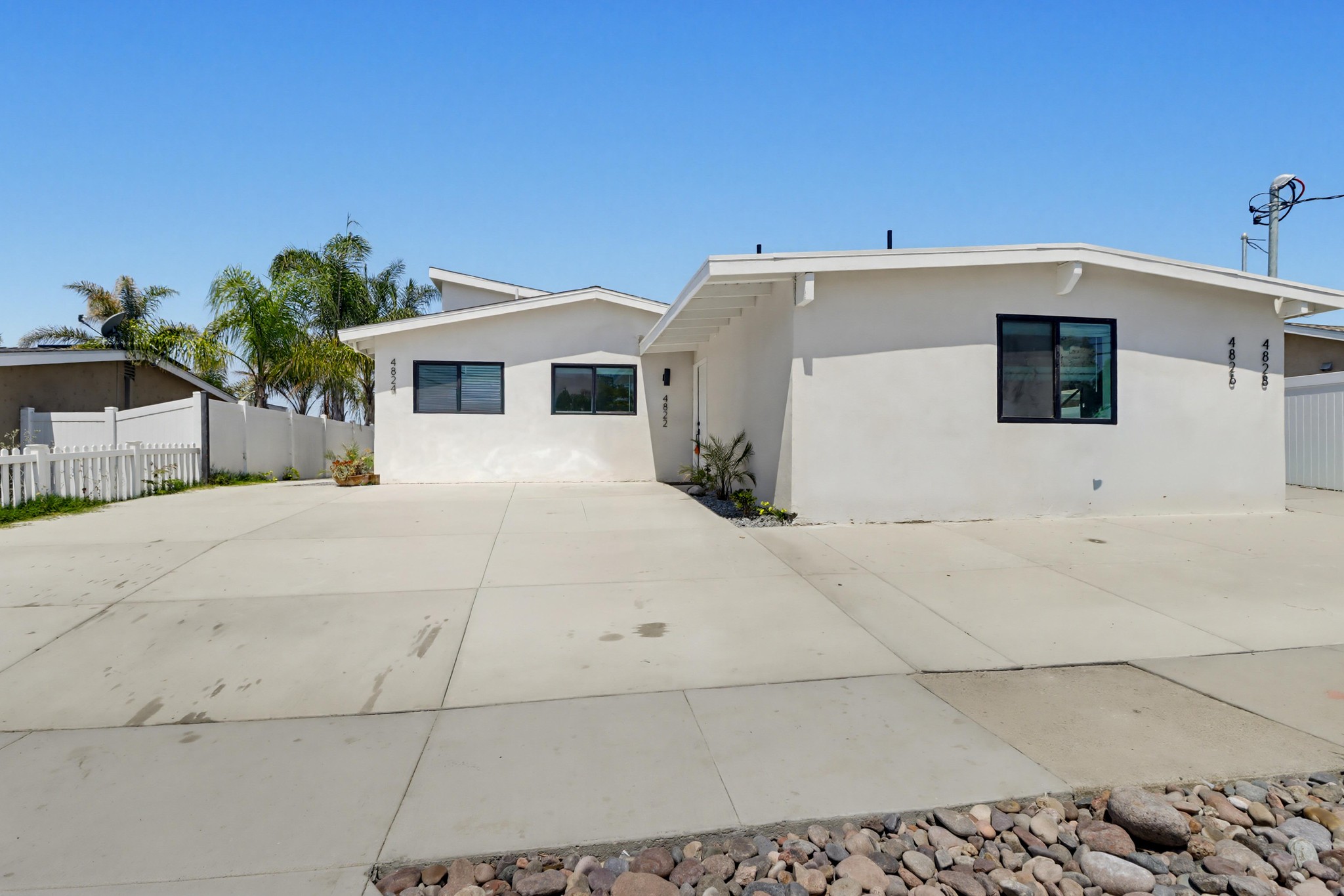 Virtual tour photo 3 of 38 for 4822 Doliva Dr