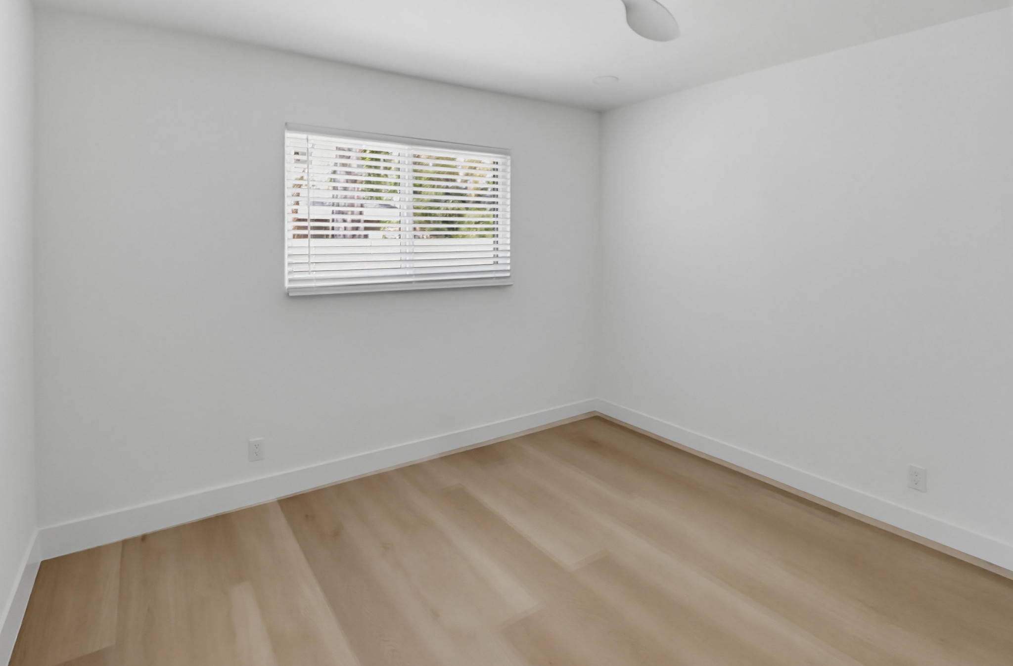 Virtual tour photo 25 of 38 for 4822 Doliva Dr
