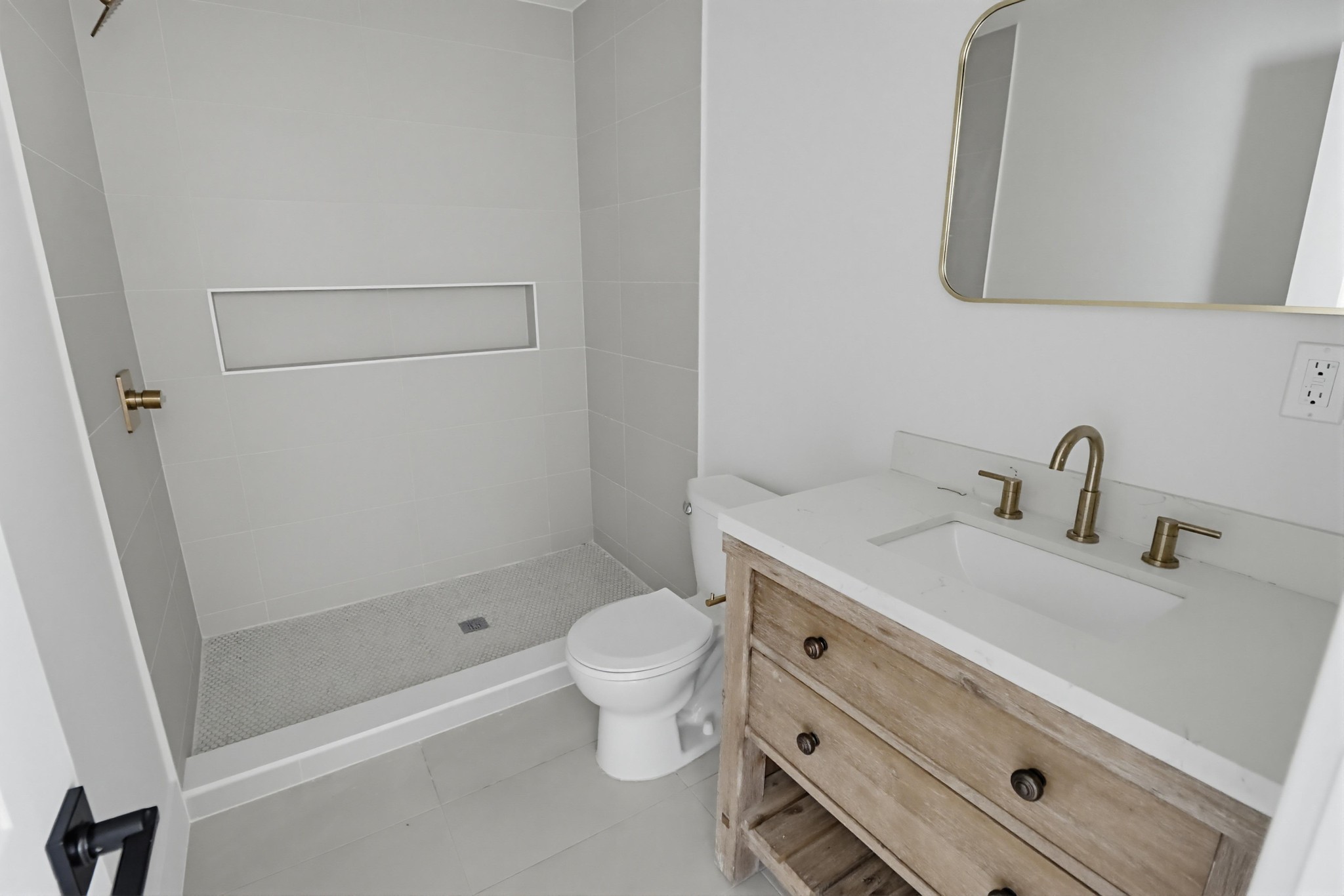 Virtual tour photo 33 of 38 for 4822 Doliva Dr