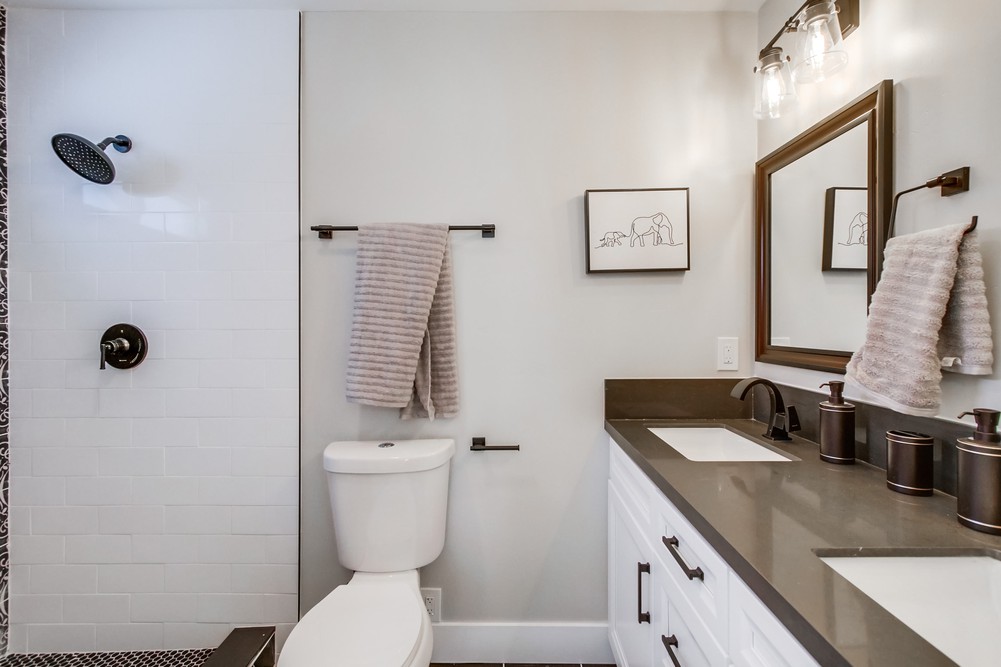 Virtual tour photo 32 of 74 for 4828 33rd St