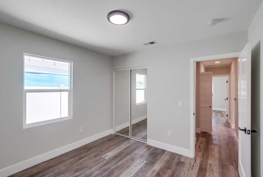 Virtual tour photo 40 of 74 for 4828 33rd St