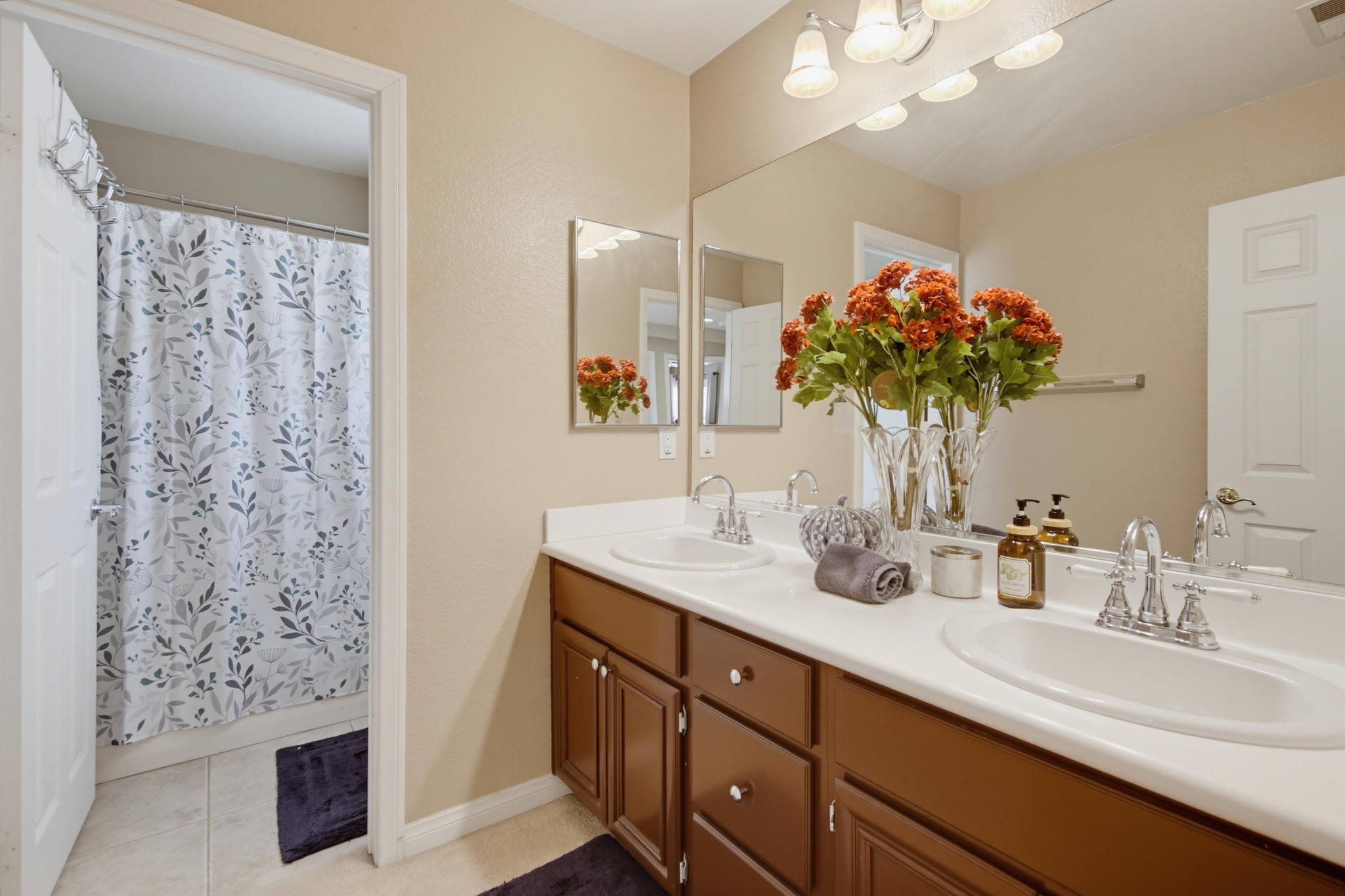 Virtual tour photo 28 of 60 for 4829 Sea Water Ln