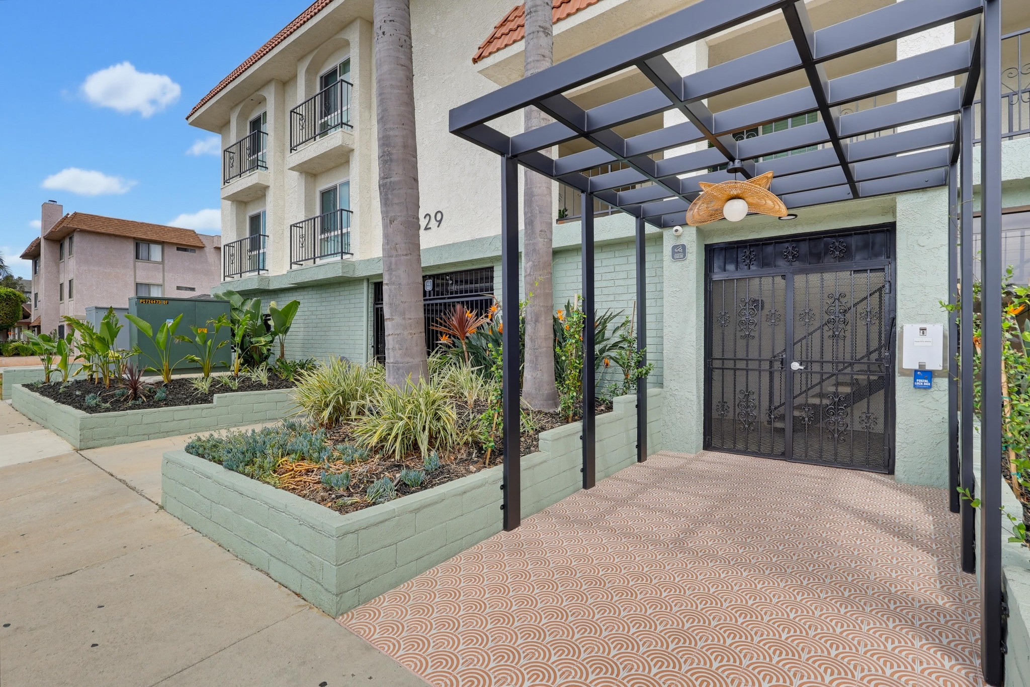 Virtual tour photo 10 of 76 for 4829 W 120th St