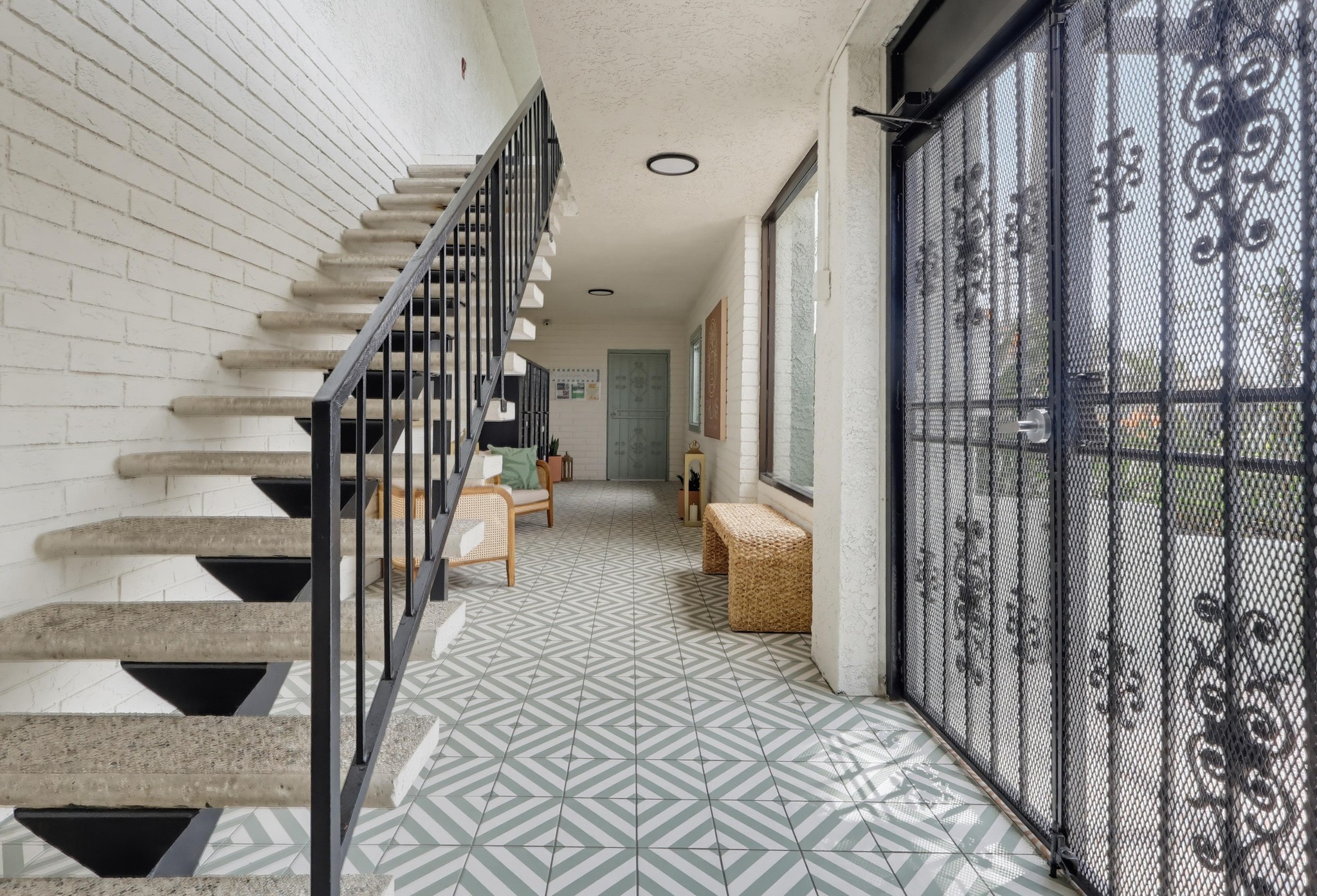 Virtual tour photo 11 of 76 for 4829 W 120th St