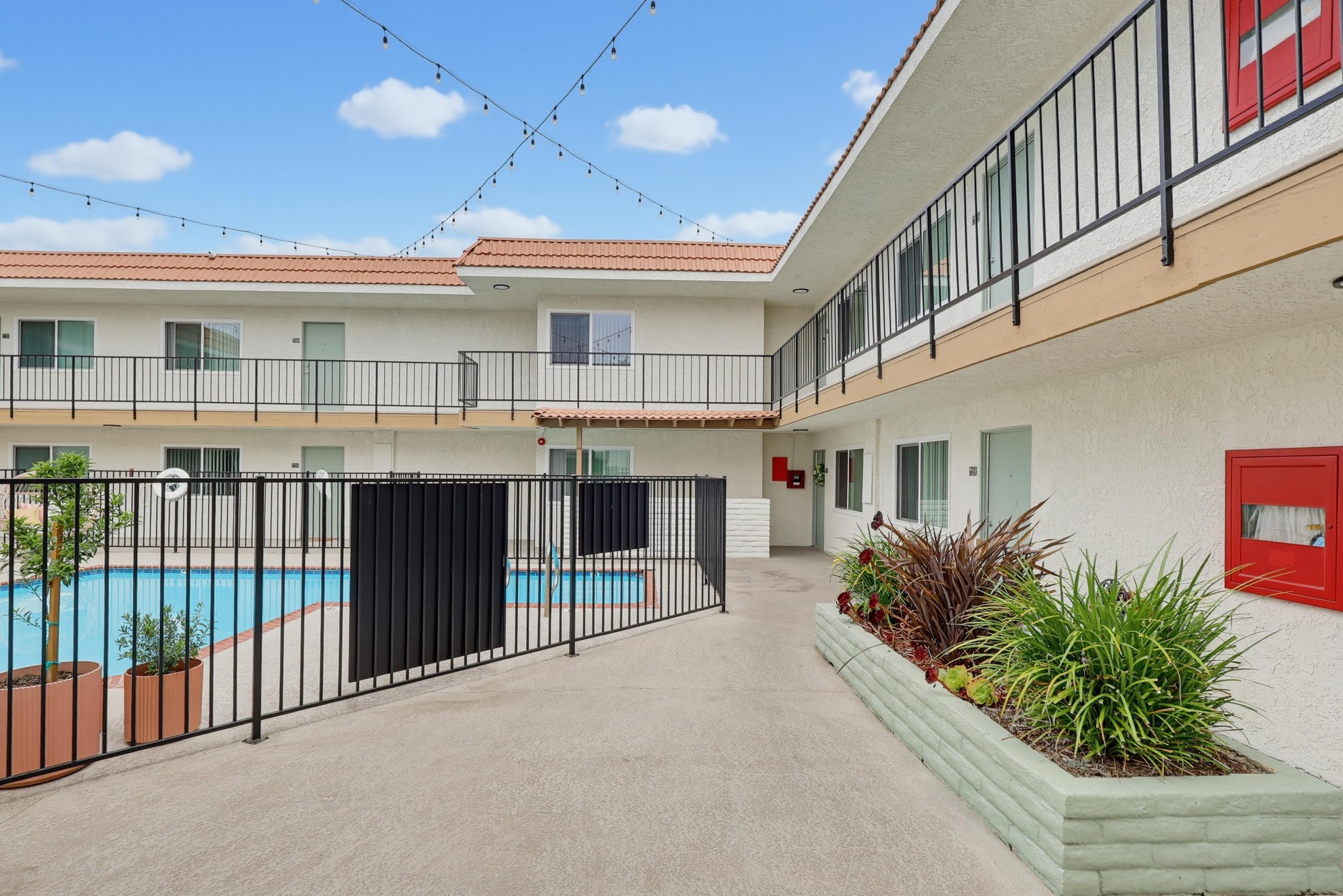 Virtual tour photo 40 of 76 for 4829 W 120th St