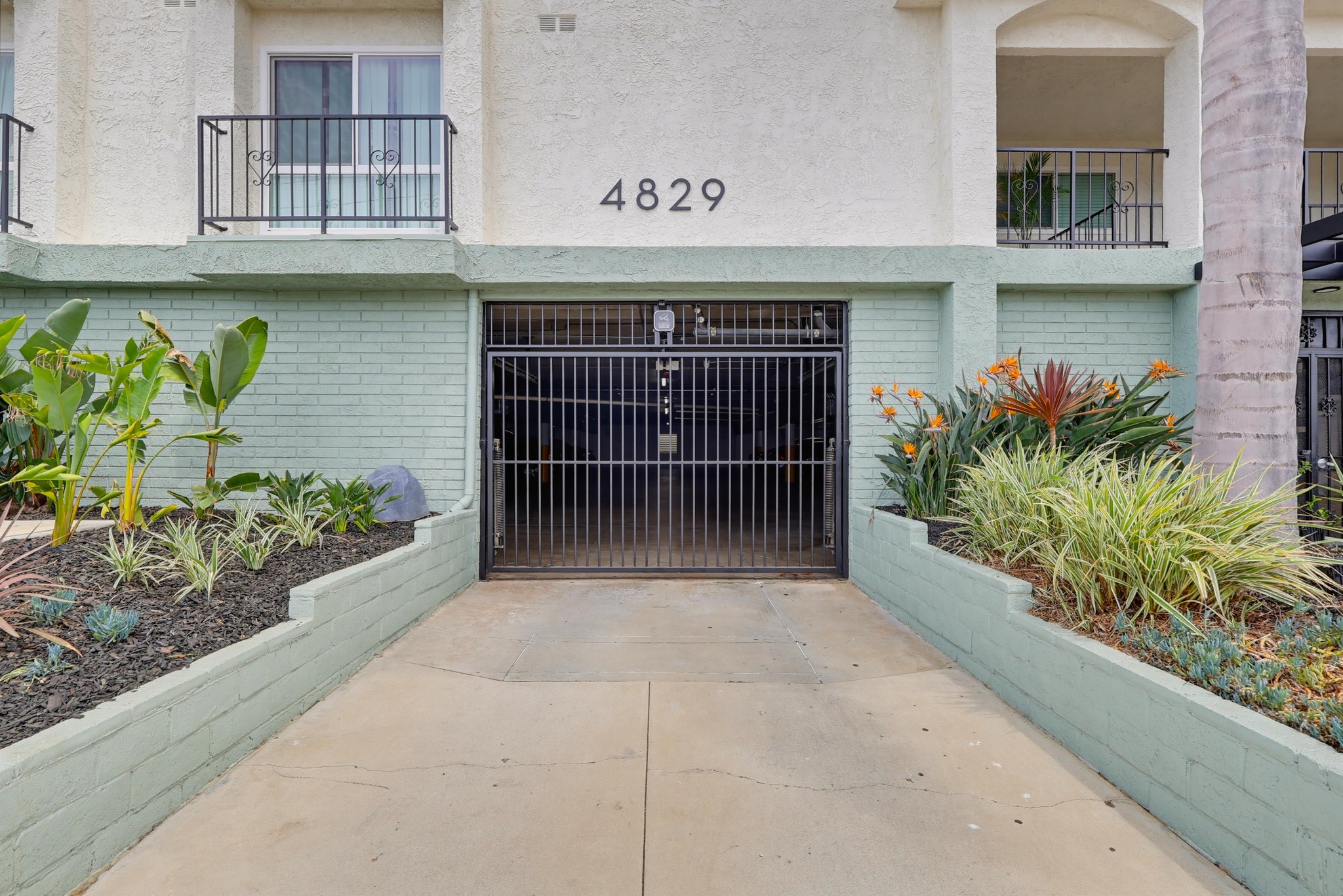 Virtual tour photo 71 of 76 for 4829 W 120th St