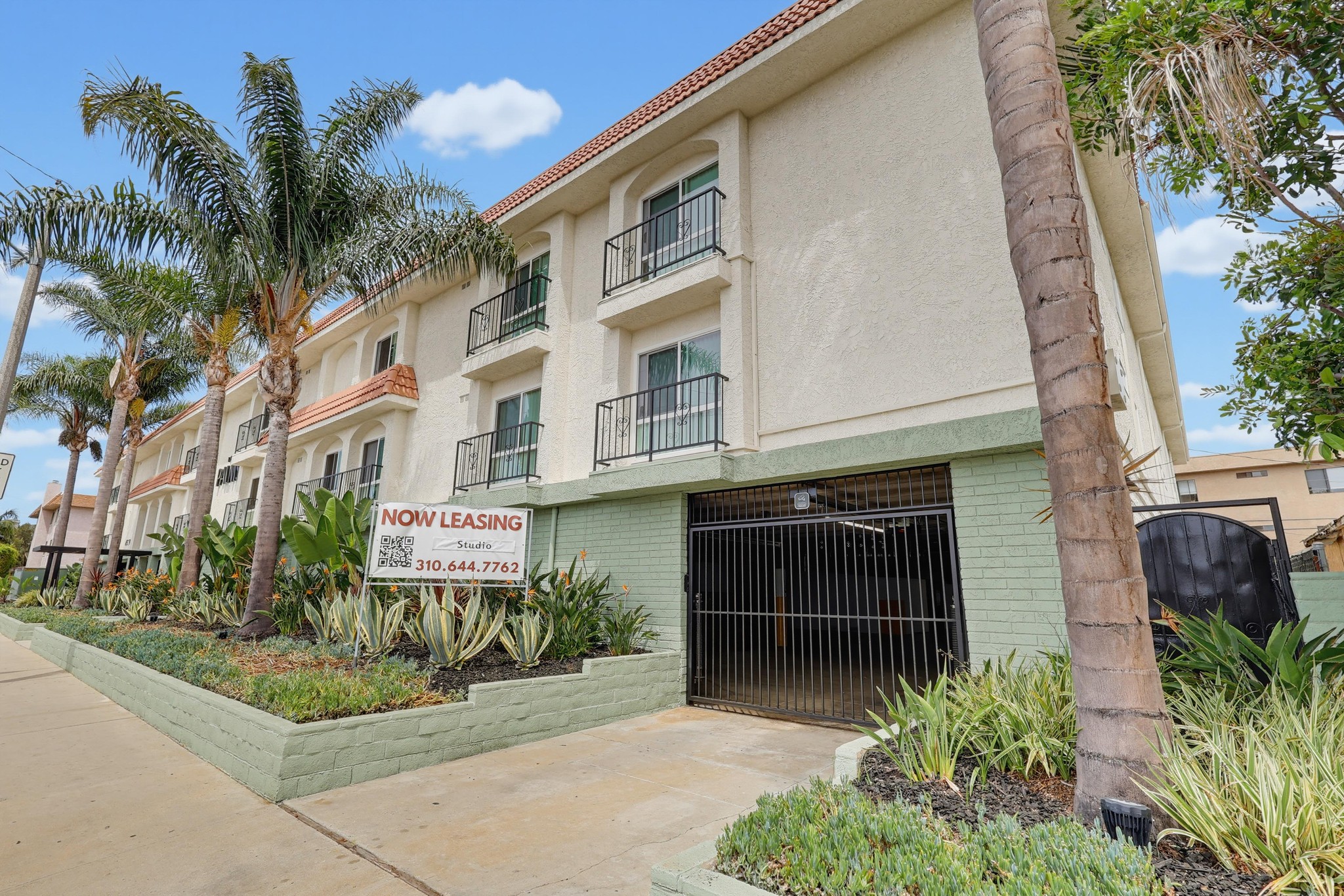 Virtual tour photo 73 of 76 for 4829 W 120th St