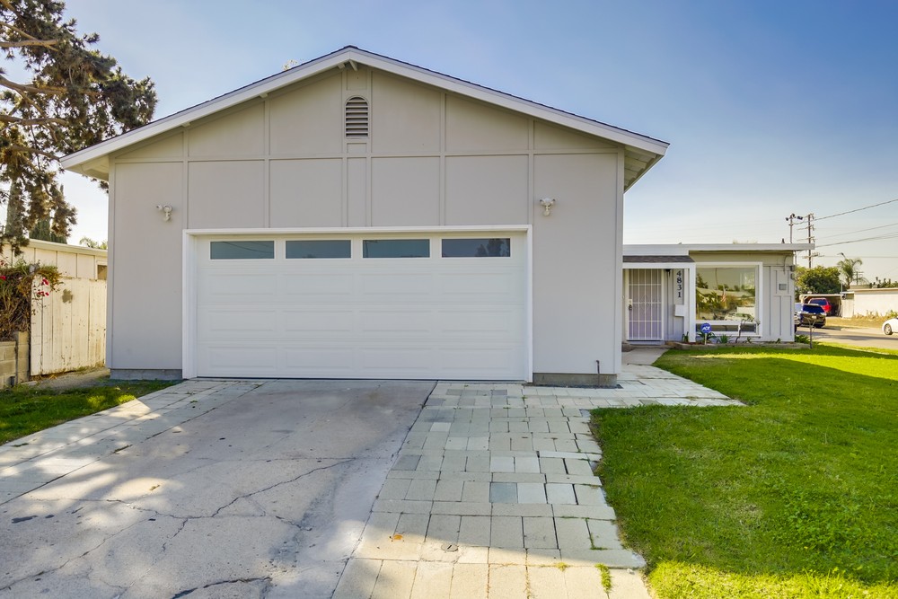 Virtual tour photo 4 of 42 for 4831 Conrad Ave