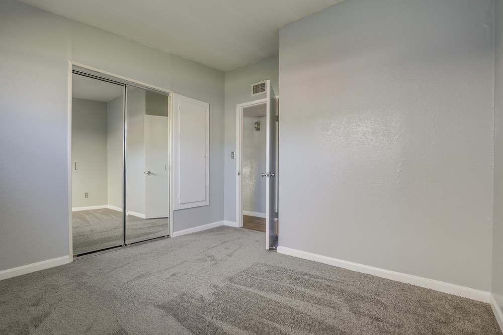 Virtual tour photo 28 of 42 for 4831 Conrad Ave