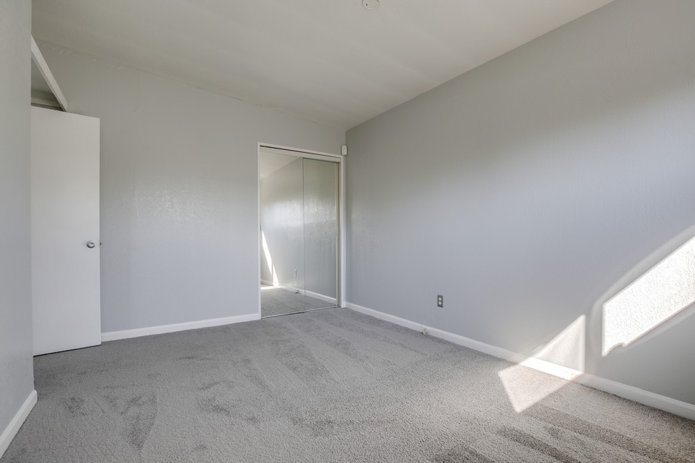 Virtual tour photo 31 of 42 for 4831 Conrad Ave