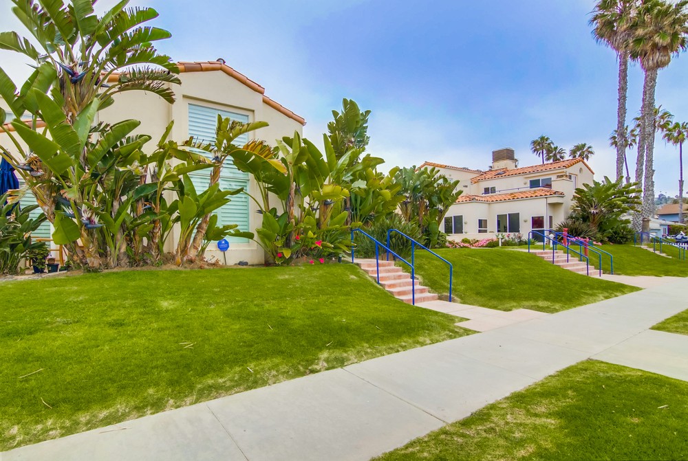 Virtual tour photo 3 of 34 for 4832 Bermuda Ave