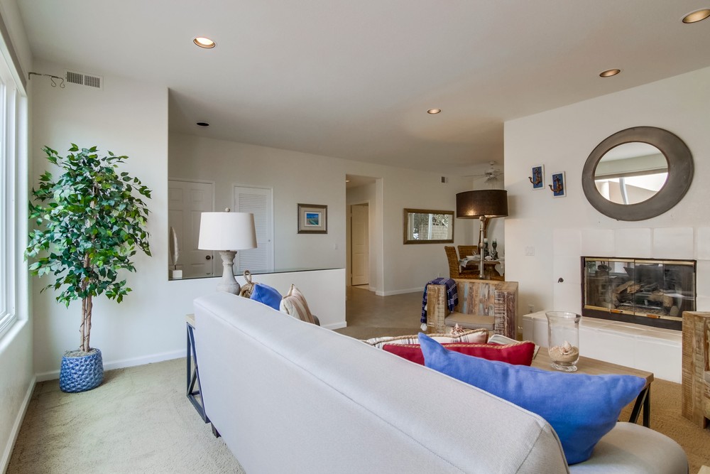 Virtual tour photo 11 of 34 for 4832 Bermuda Ave