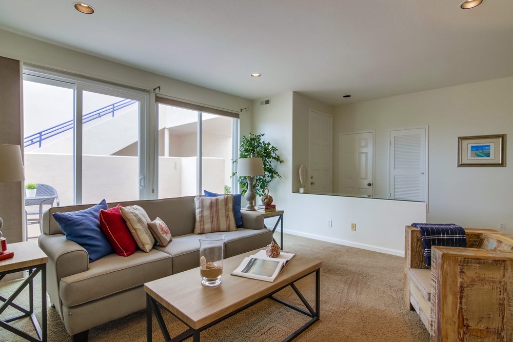 Virtual tour photo 13 of 34 for 4832 Bermuda Ave