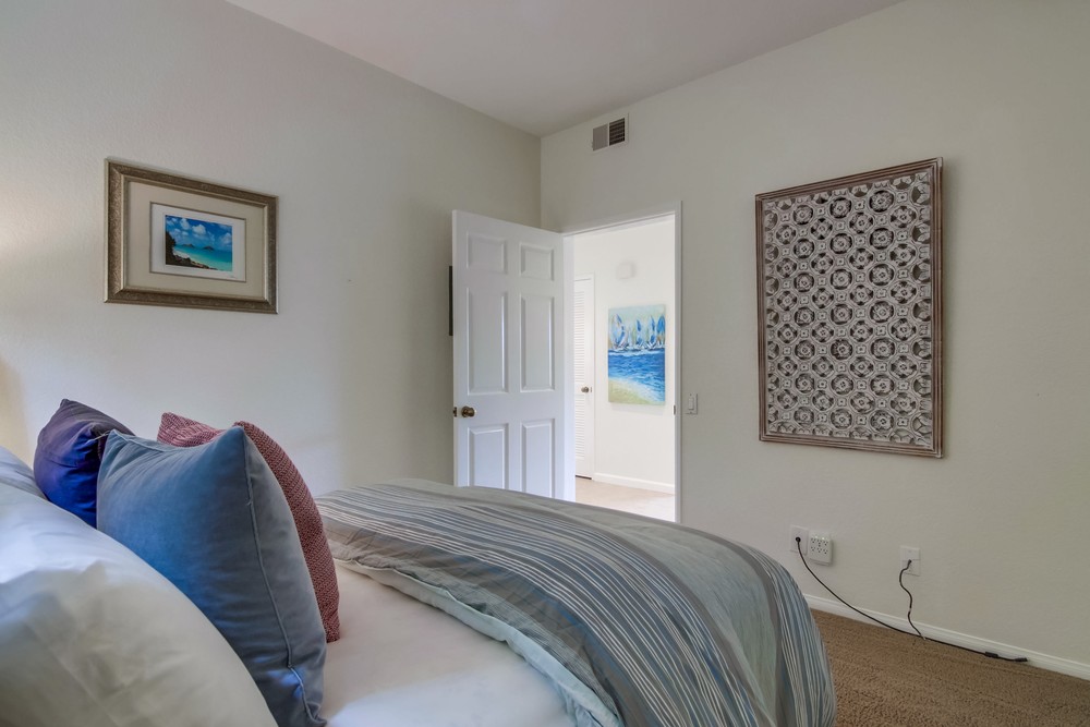 Virtual tour photo 31 of 34 for 4832 Bermuda Ave