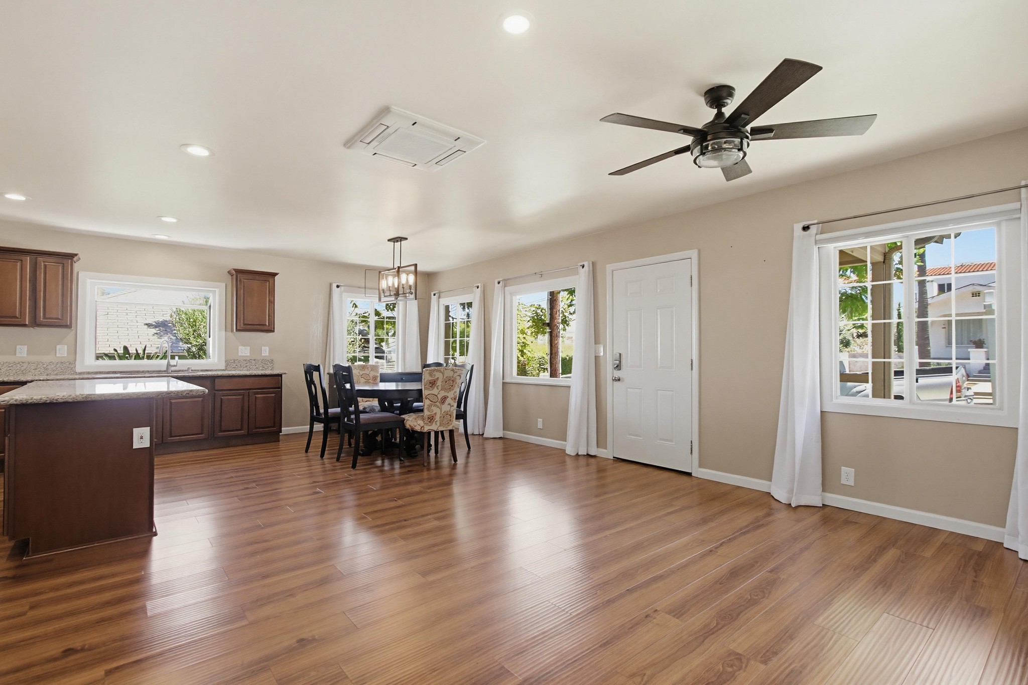 Virtual tour photo 9 of 45 for 4834 Schuyler Ave