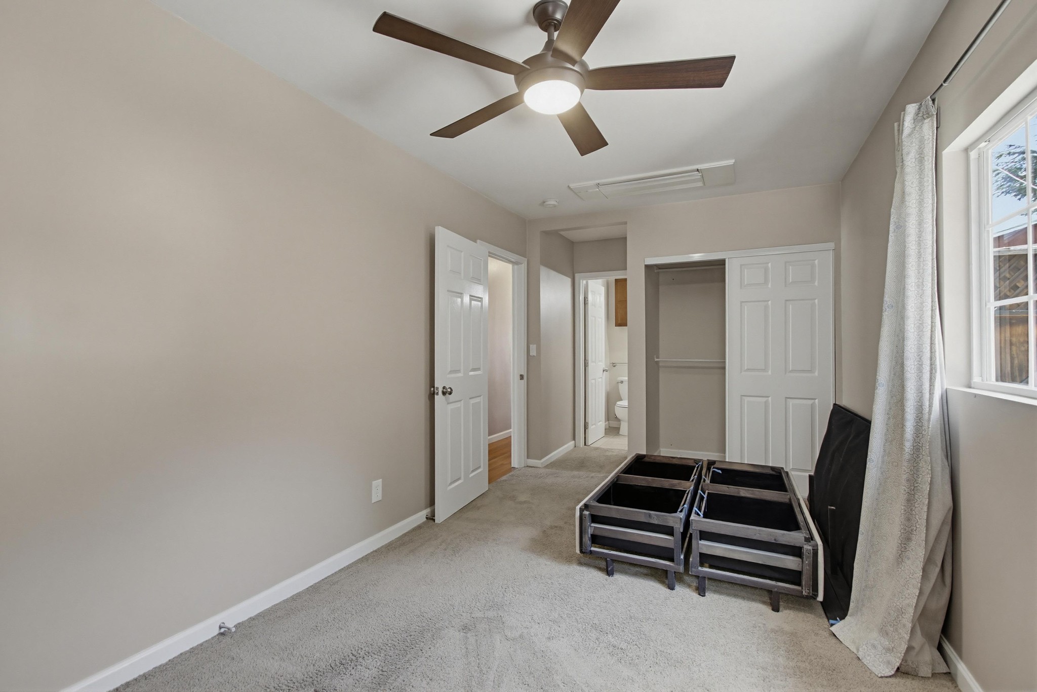 Virtual tour photo 25 of 45 for 4834 Schuyler Ave