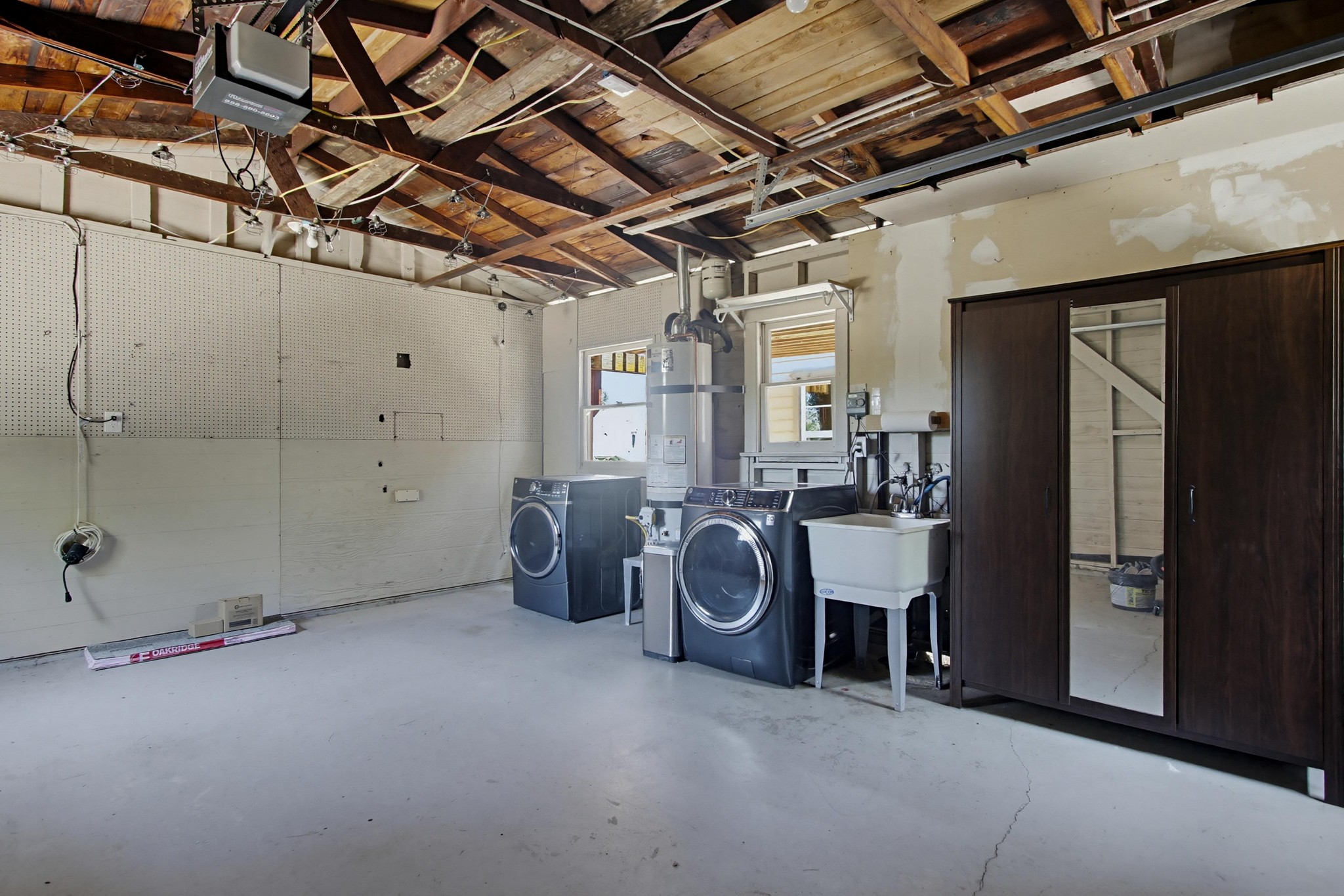 Virtual tour photo 28 of 45 for 4834 Schuyler Ave