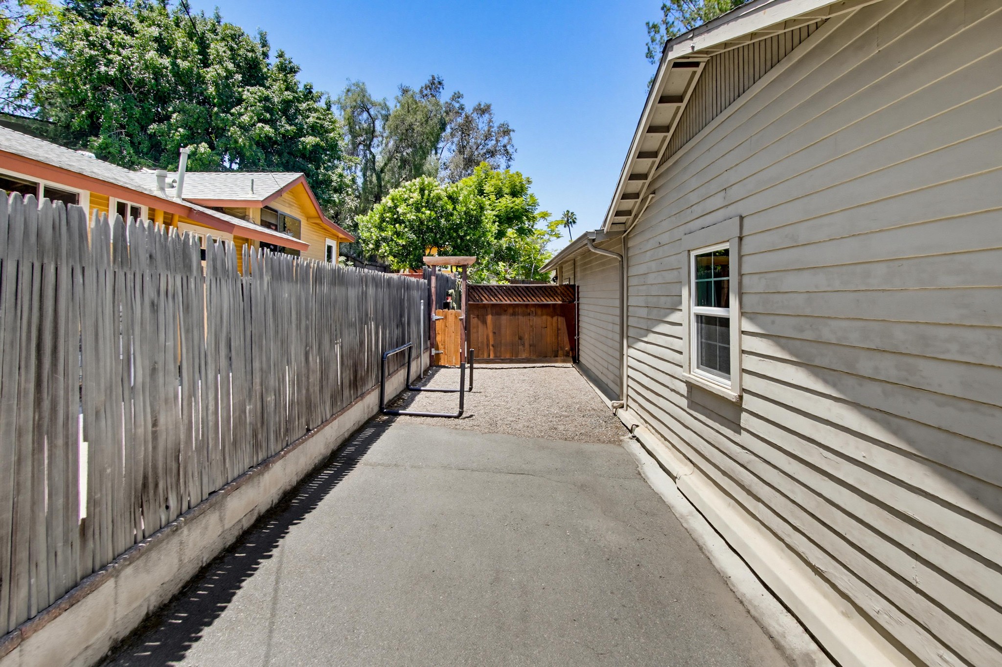 Virtual tour photo 31 of 45 for 4834 Schuyler Ave