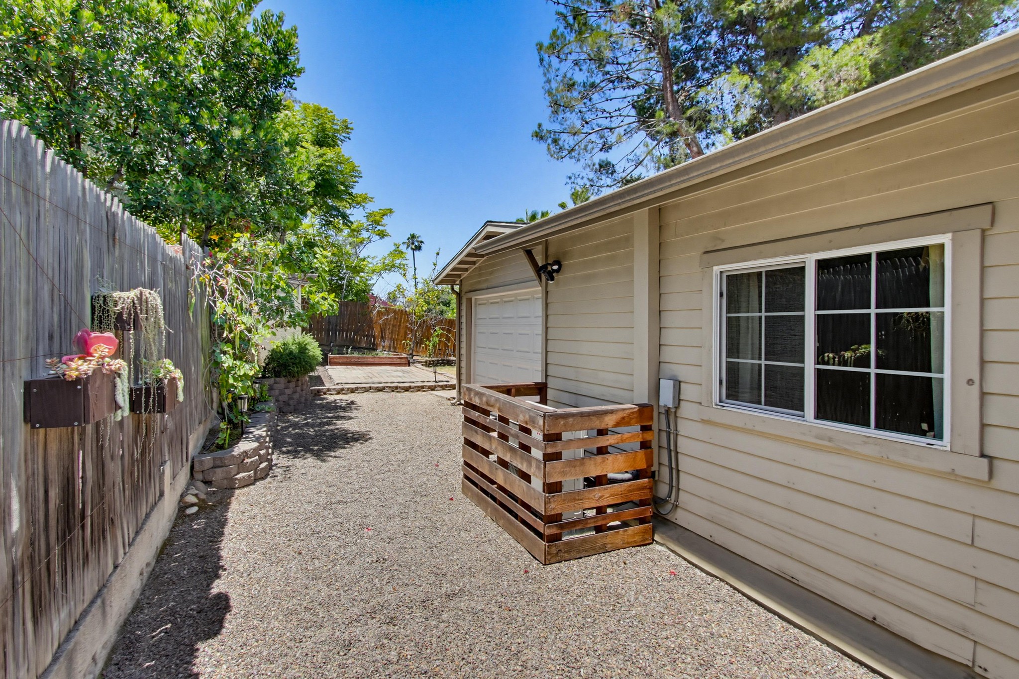 Virtual tour photo 32 of 45 for 4834 Schuyler Ave