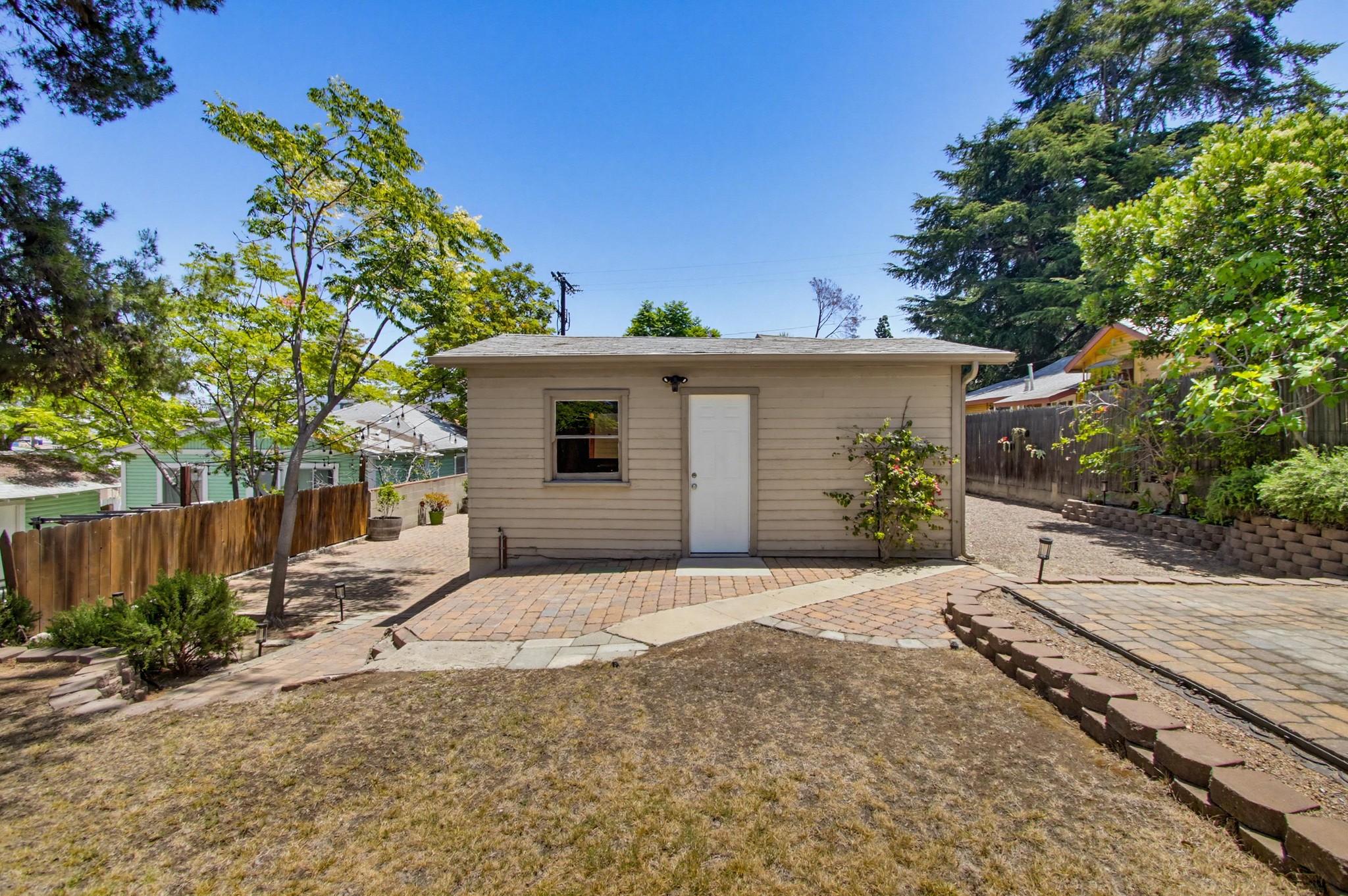 Virtual tour photo 38 of 45 for 4834 Schuyler Ave