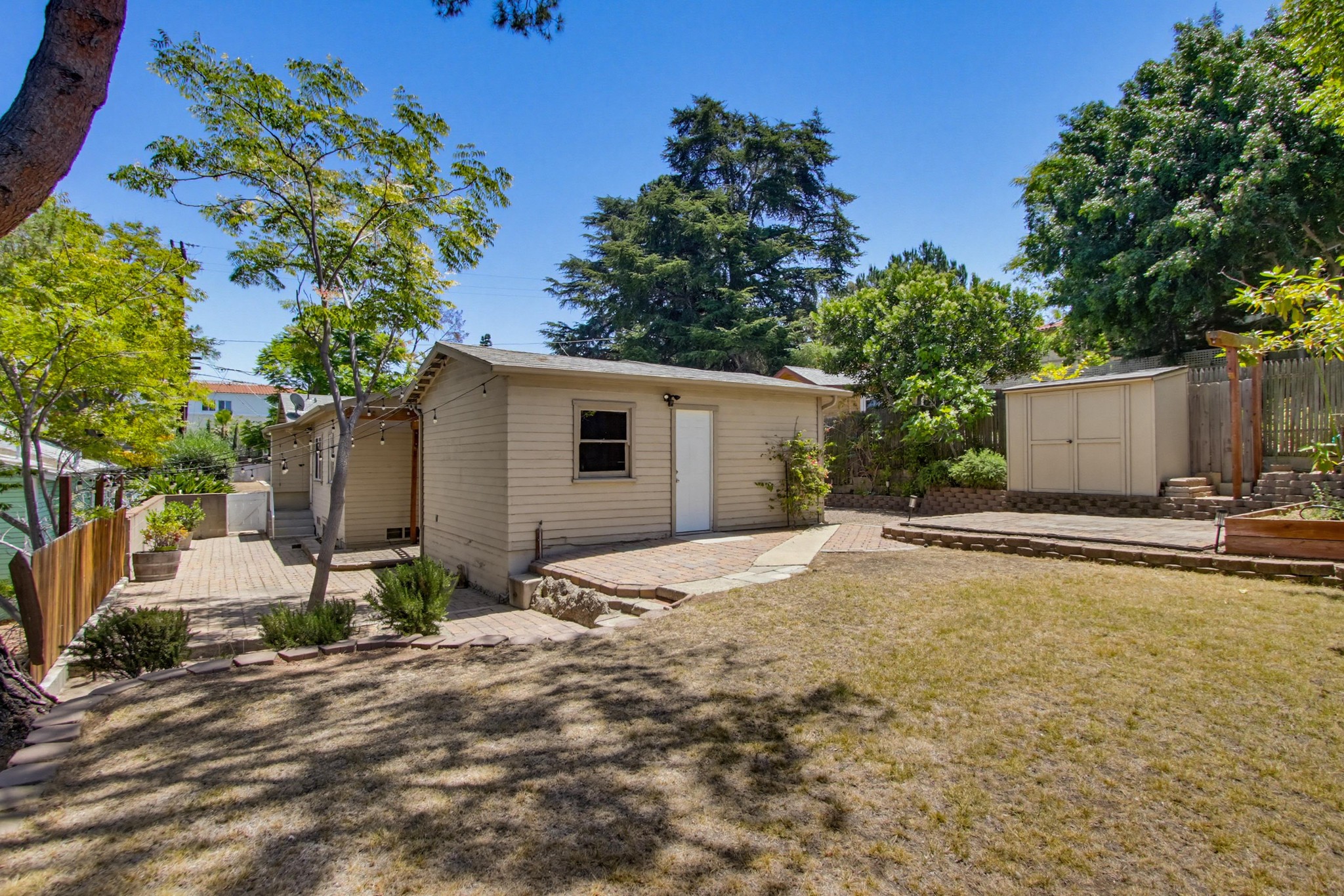 Virtual tour photo 39 of 45 for 4834 Schuyler Ave