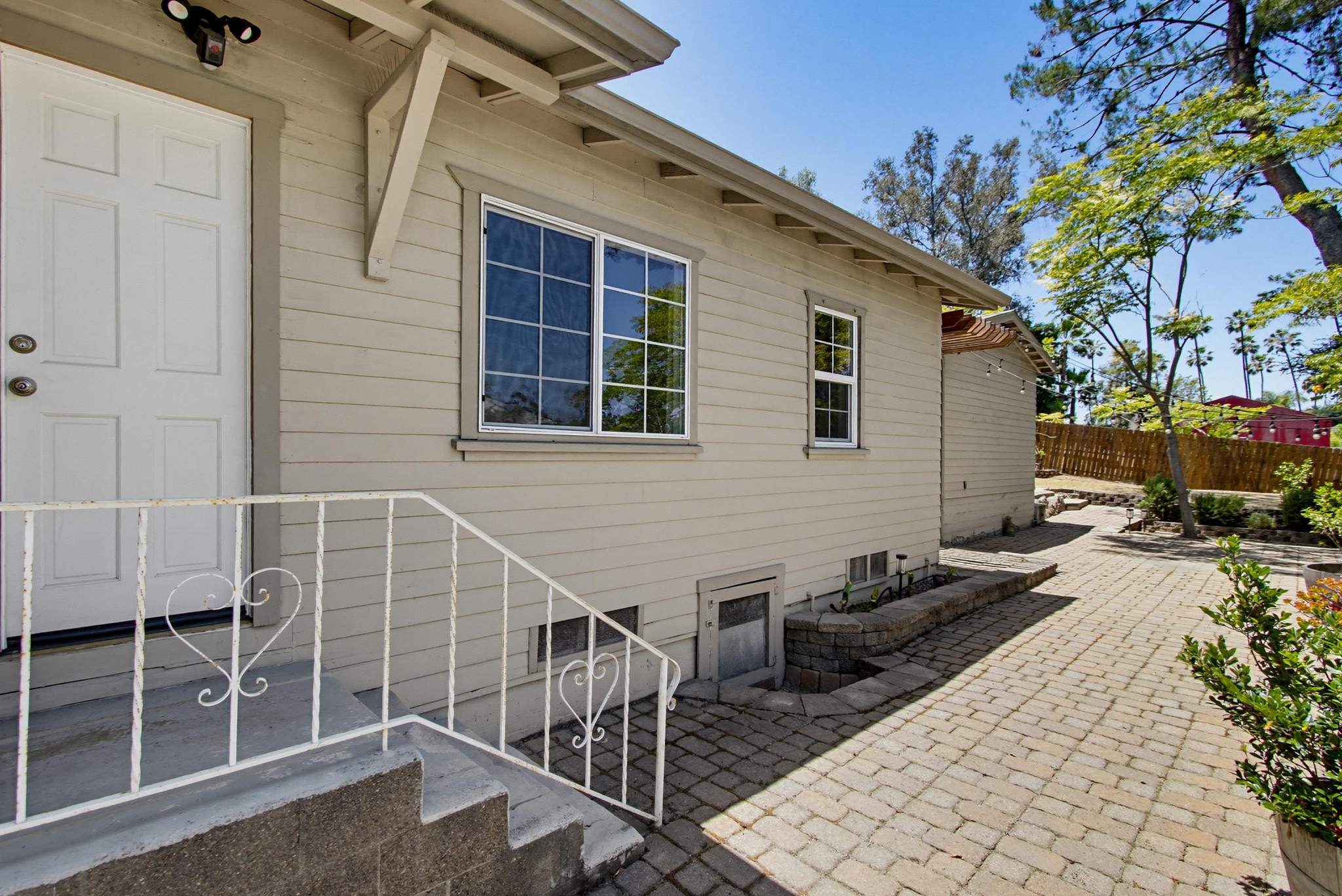 Virtual tour photo 44 of 45 for 4834 Schuyler Ave