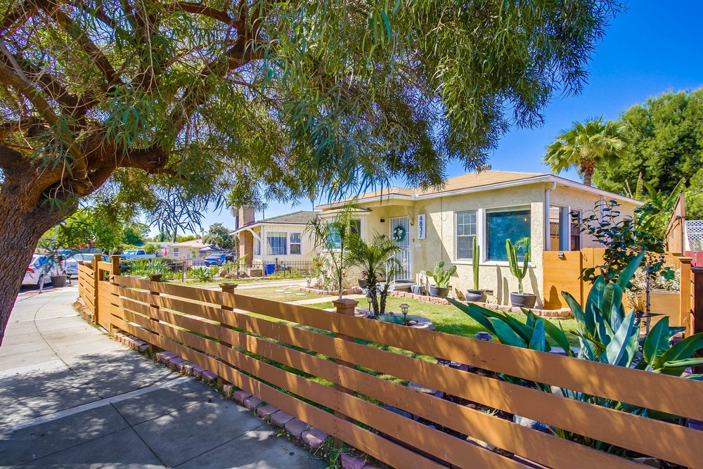 Virtual tour photo 4 of 60 for 4837 Castle Ave
