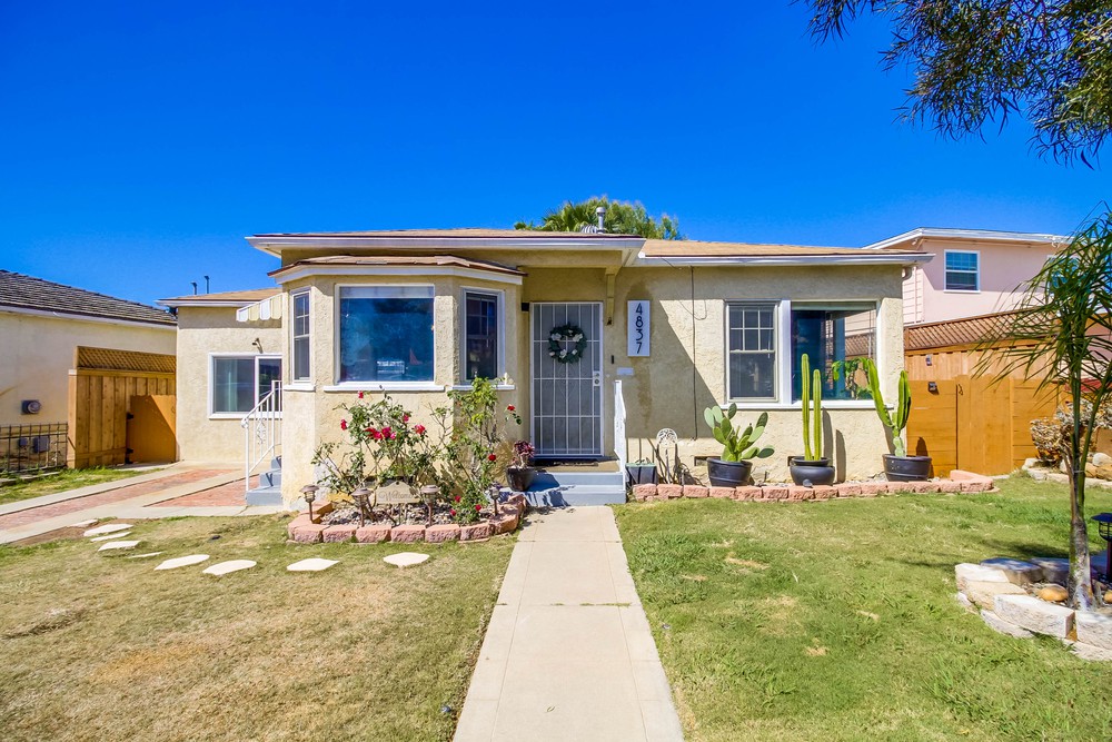 Virtual tour photo 7 of 60 for 4837 Castle Ave