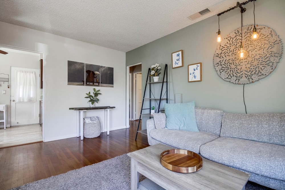 Virtual tour photo 13 of 60 for 4837 Castle Ave