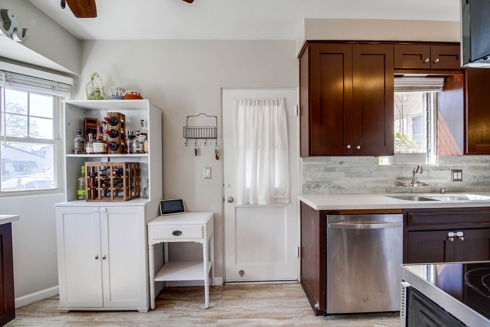 Virtual tour photo 14 of 60 for 4837 Castle Ave