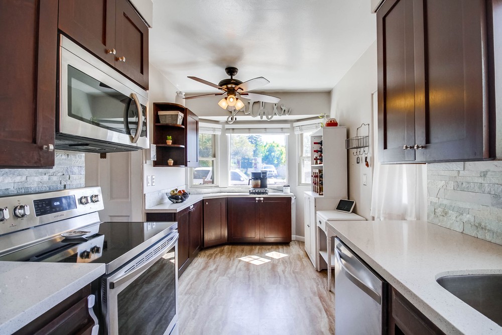 Virtual tour photo 20 of 60 for 4837 Castle Ave