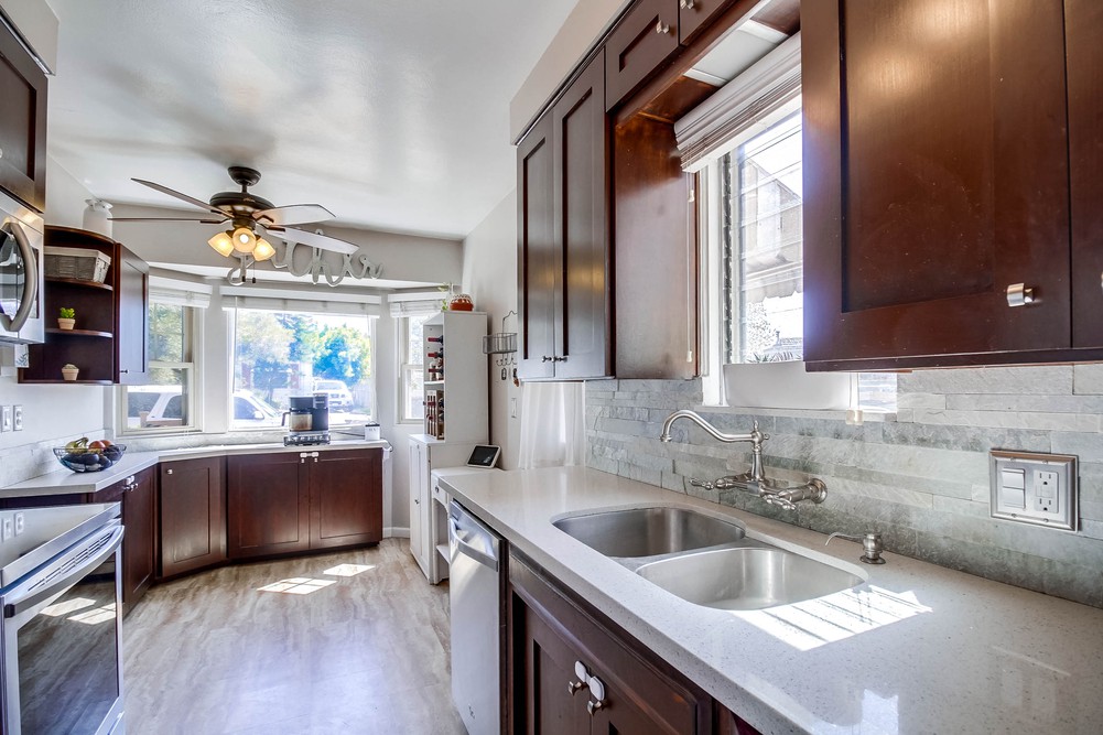 Virtual tour photo 21 of 60 for 4837 Castle Ave