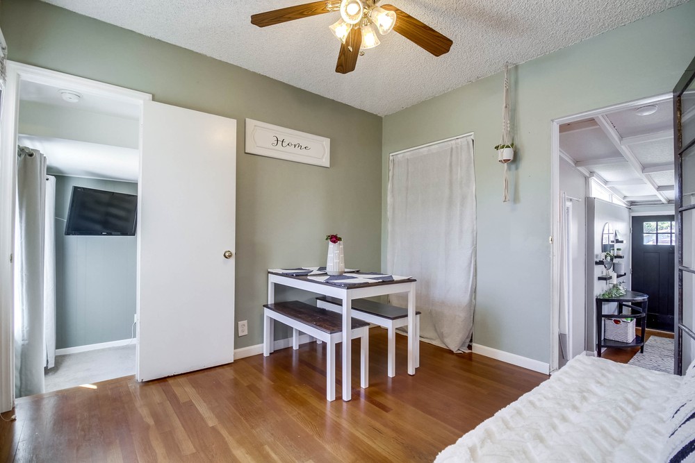 Virtual tour photo 22 of 60 for 4837 Castle Ave