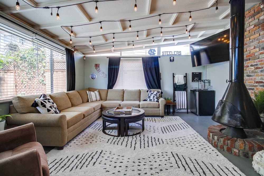 Virtual tour photo 27 of 60 for 4837 Castle Ave