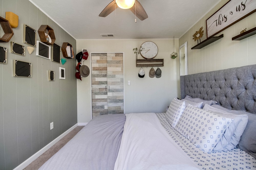 Virtual tour photo 35 of 60 for 4837 Castle Ave