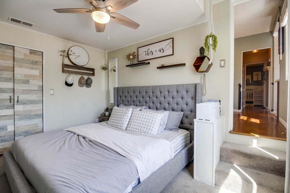 Virtual tour photo 36 of 60 for 4837 Castle Ave