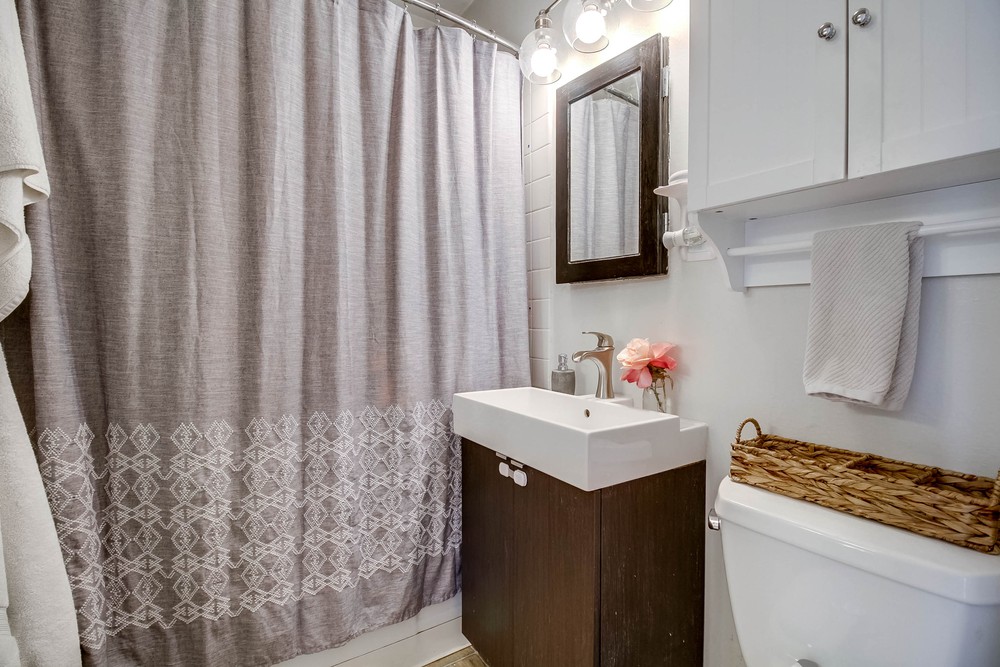 Virtual tour photo 40 of 60 for 4837 Castle Ave