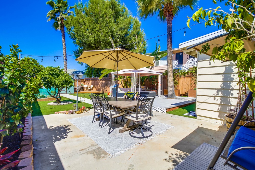 Virtual tour photo 44 of 60 for 4837 Castle Ave