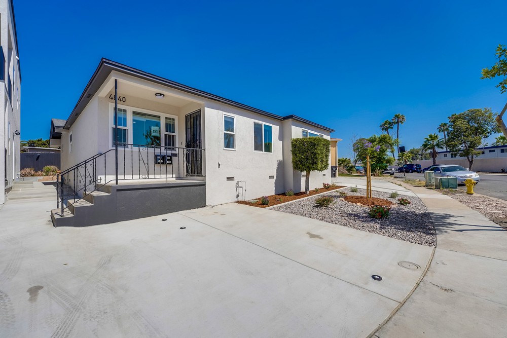 Virtual tour photo 1 of 42 for 4840 Curry Dr