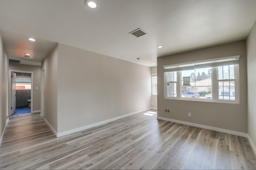 Virtual tour photo 11 of 42 for 4840 Curry Dr