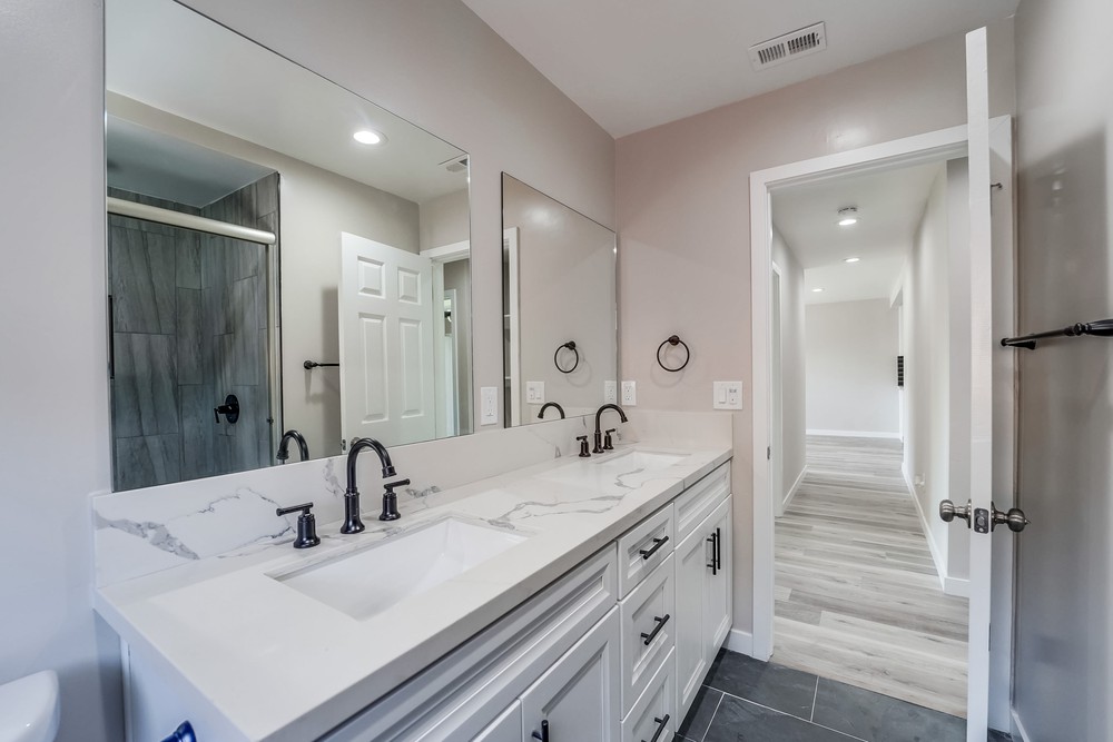 Virtual tour photo 30 of 42 for 4840 Curry Dr