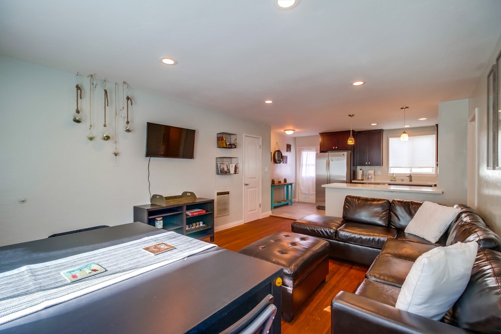 Virtual tour photo 7 of 27 for 4844 Palm Ave