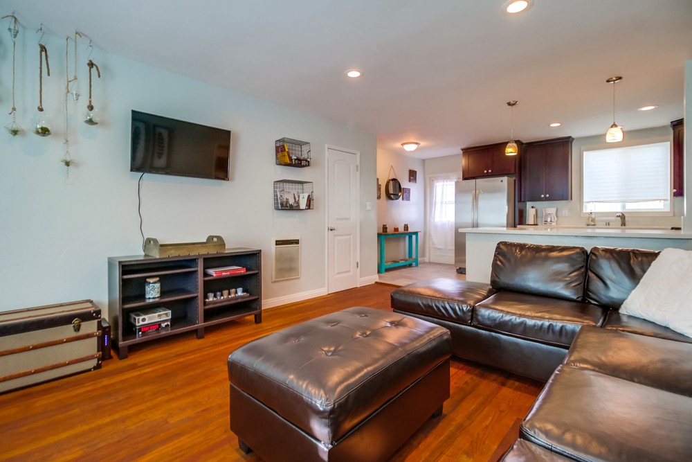 Virtual tour photo 9 of 27 for 4844 Palm Ave