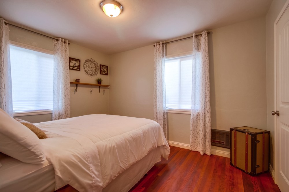 Virtual tour photo 18 of 27 for 4844 Palm Ave