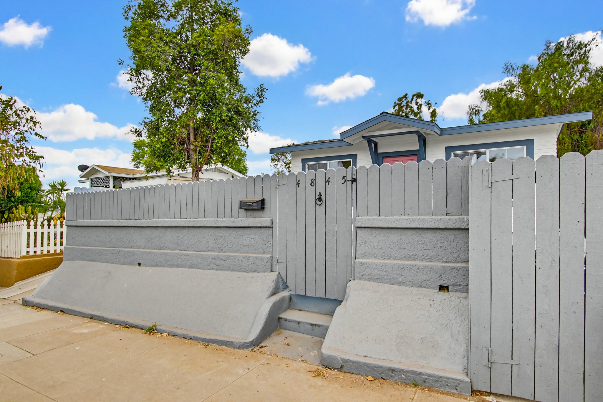 Virtual tour photo 1 of 40 for 4845 Wightman St