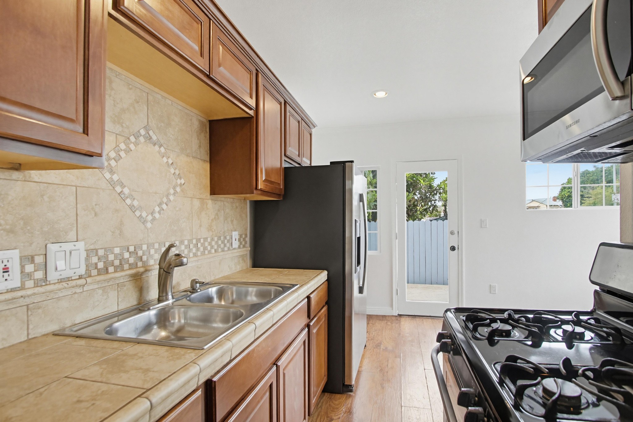 Virtual tour photo 13 of 40 for 4845 Wightman St
