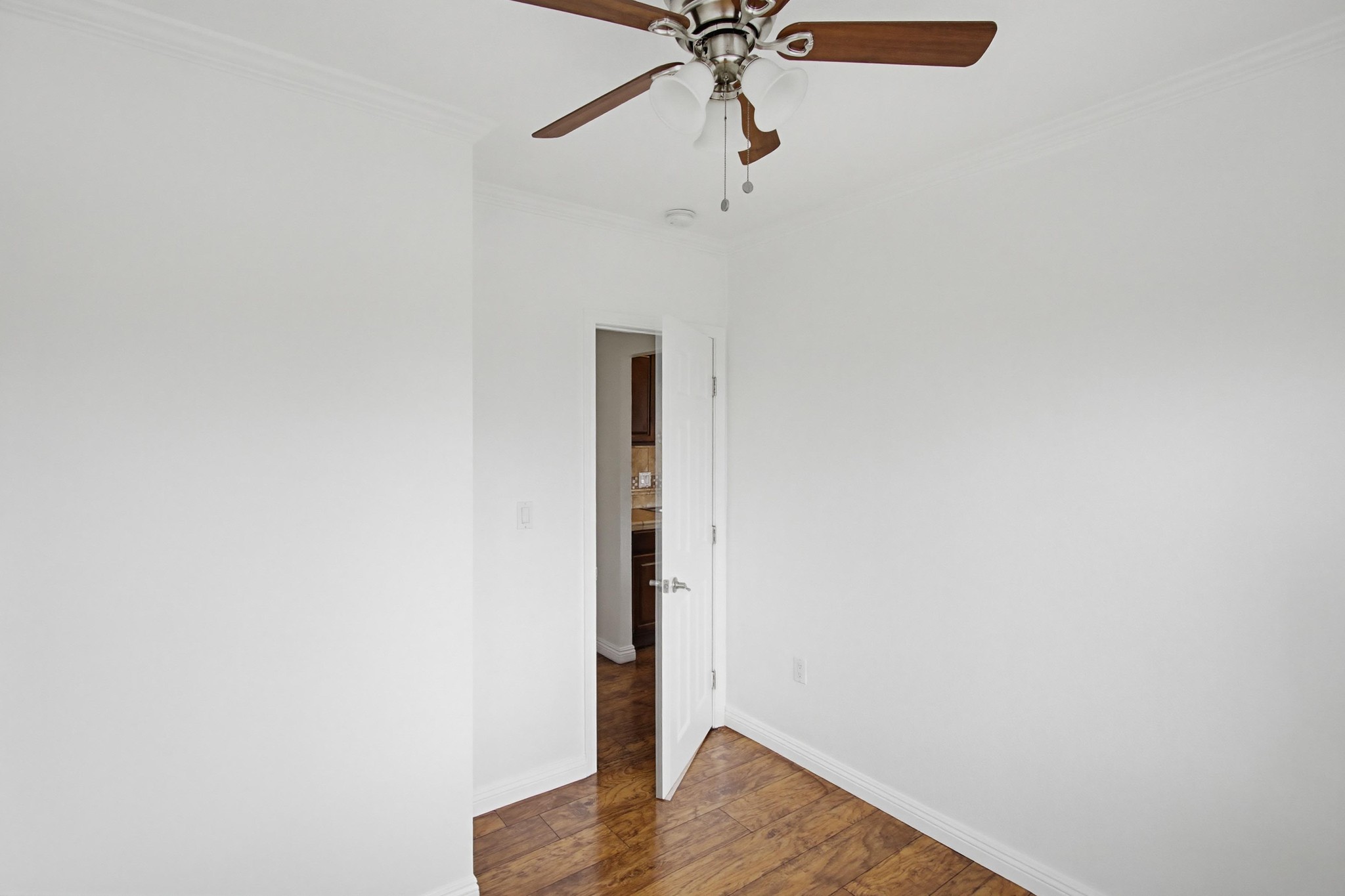 Virtual tour photo 15 of 40 for 4845 Wightman St