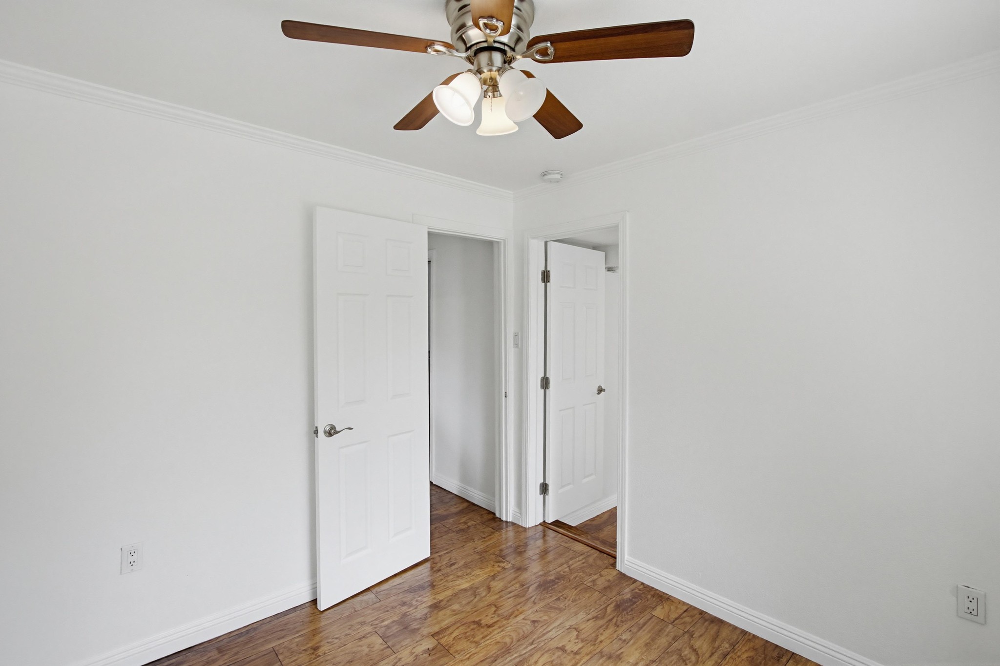 Virtual tour photo 25 of 40 for 4845 Wightman St