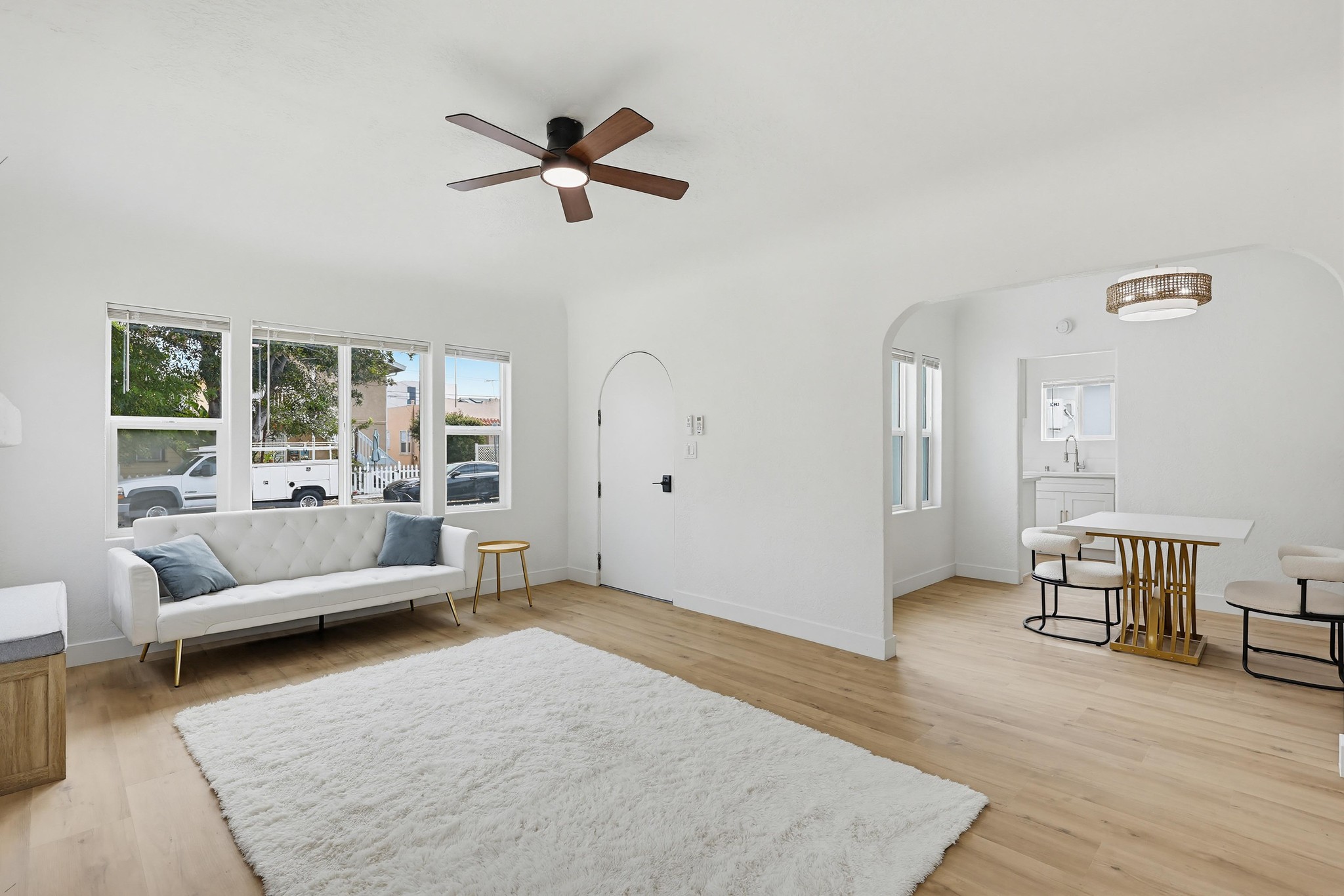 Virtual tour photo 17 of 40 for 4851 Long Branch Ave