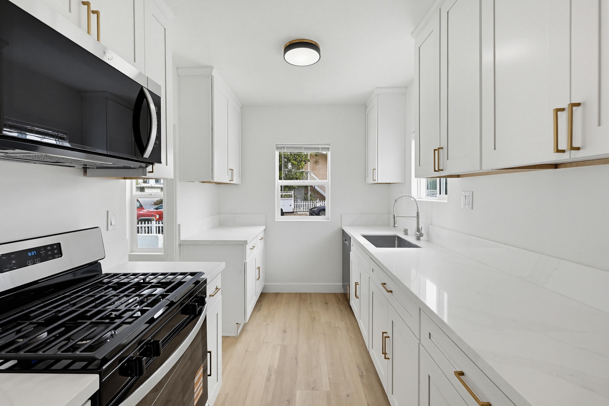 Virtual tour photo 27 of 40 for 4851 Long Branch Ave